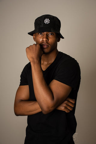 QUEEN YANNY - Bucket Hat - Mutapa 
